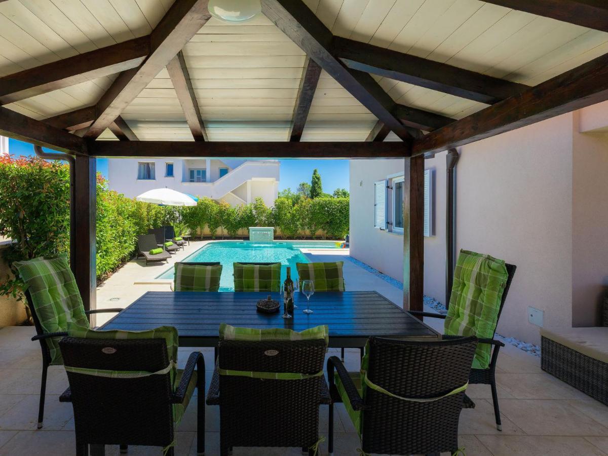 Holiday Home Villa Valentina By Interhome Loborika エクステリア 写真