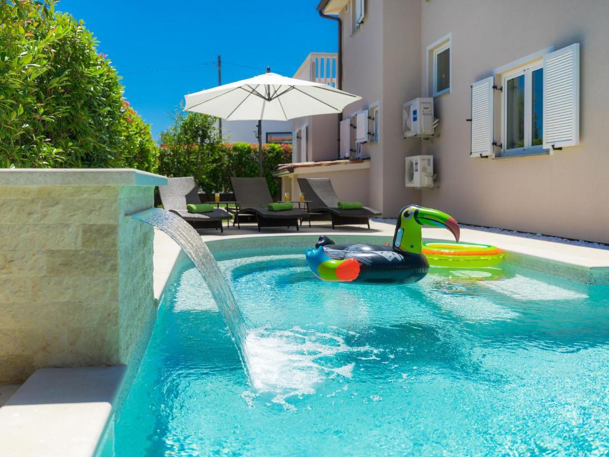 Holiday Home Villa Valentina By Interhome Loborika エクステリア 写真