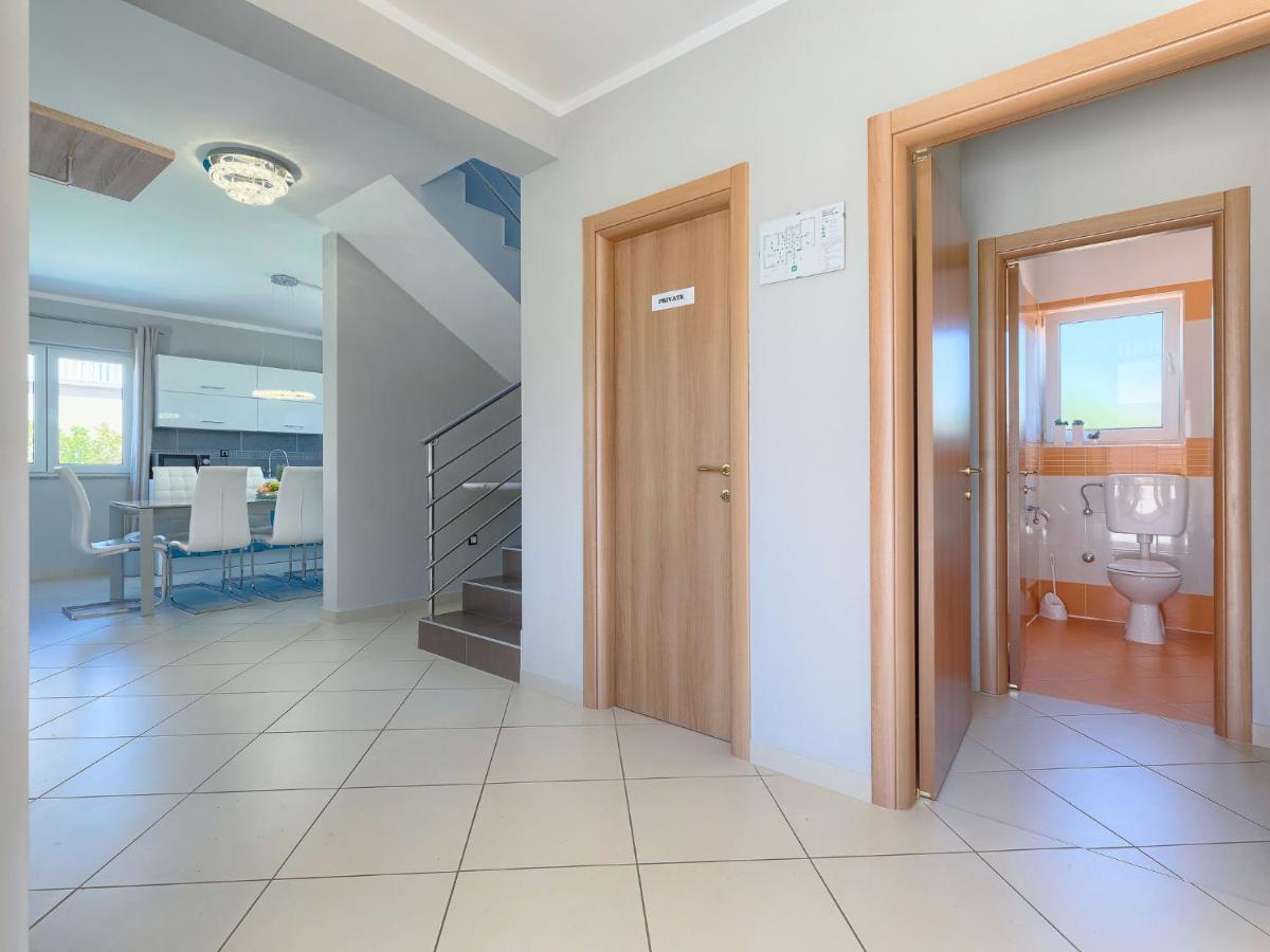 Holiday Home Villa Valentina By Interhome Loborika エクステリア 写真